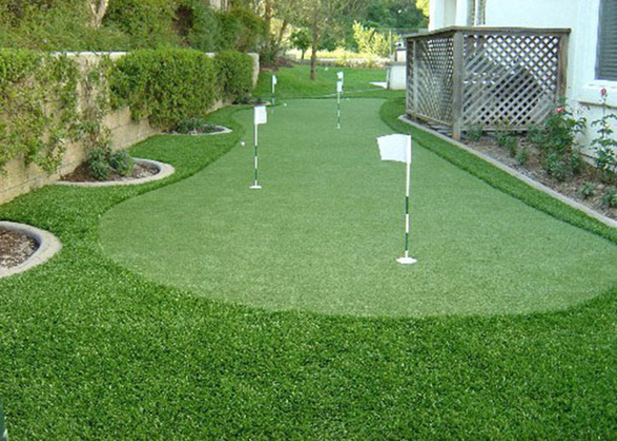 Φανταστικές τοποθέτησης πρασίνων κουβέρτες χλόης γκολφ τεχνητές, συνθετικό υλικό PE χλόης γκολφ 0